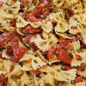 bow-tie-pasta-roasted-tomatoes-peppers