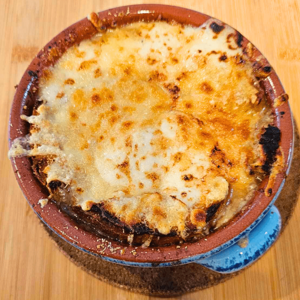 french-onion-soup-classic-julia-child-simplywanderfull-recipe