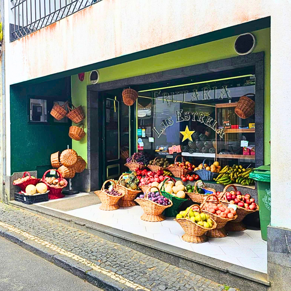 azores-grocery-store-mini-market-simplywanderfull