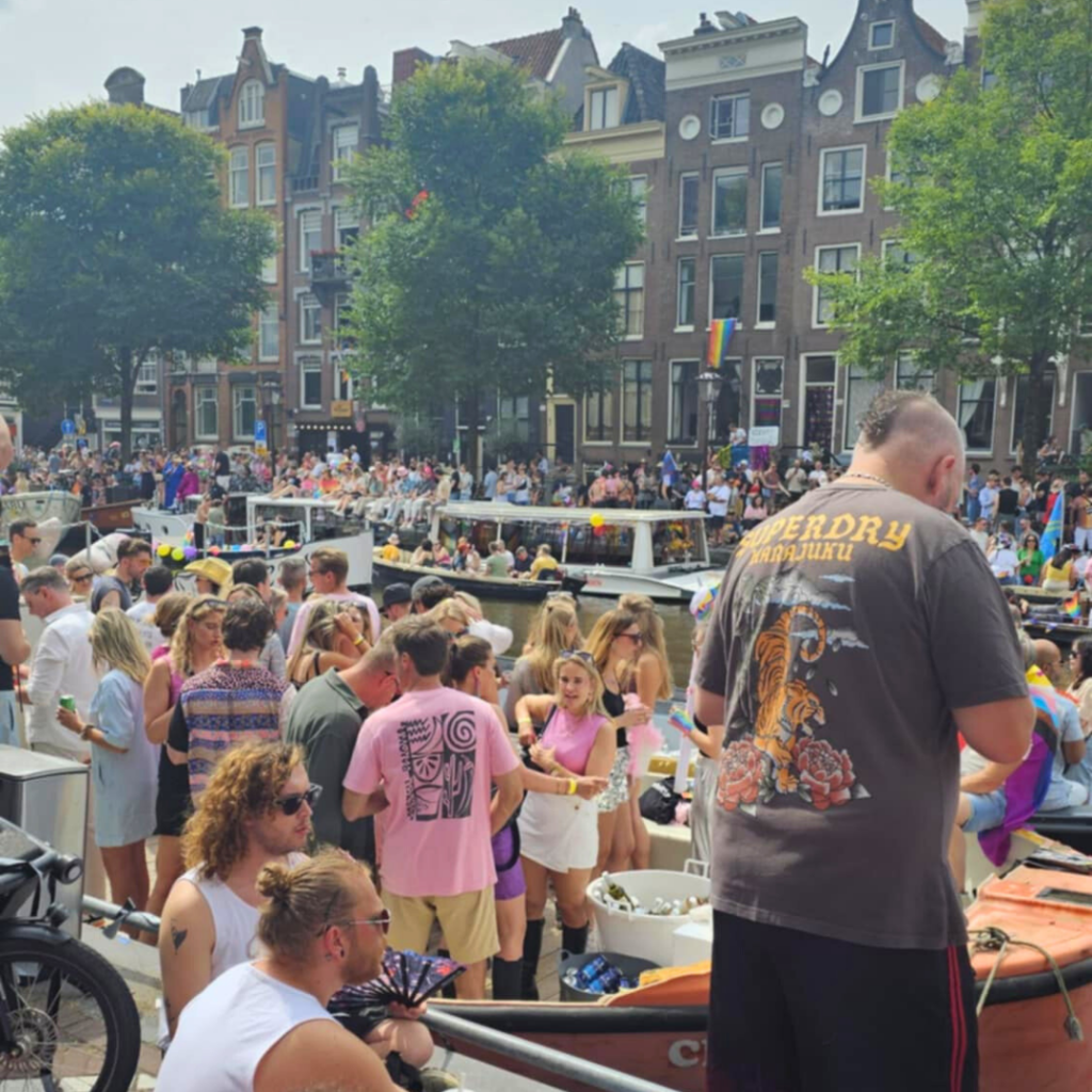 pride-festival-amsterdam-simplywanderfull