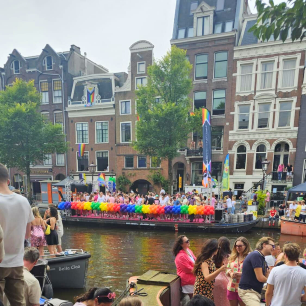 pride-festival-amsterdam-simplywanderfull