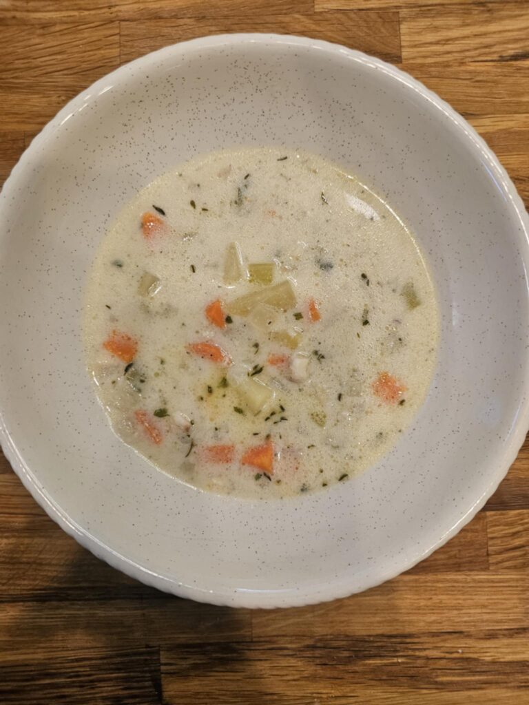 clam-chowder-simplywanderfull