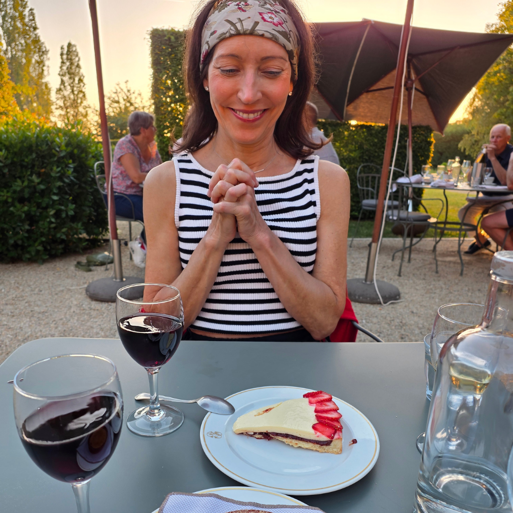 les-hauts-de-loire-pub-dinner-simplywanderfull-ebiking-loire